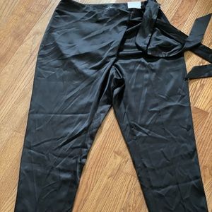 White House Black Market The Tapered Ankle Pants Size 10 NEW WITH TAGS